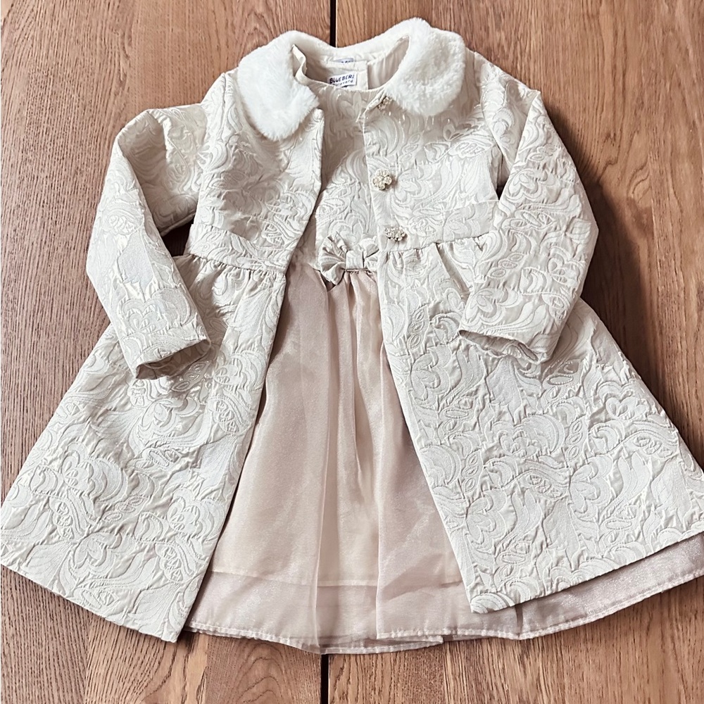 NWOT. Blueberi Boulevard  2 Piece Dress & Coat with Pearl Brooch Buttons Size 8